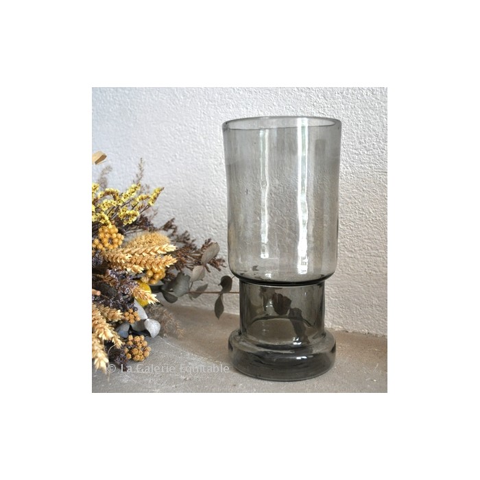 Vase en verre soufflé gris clair esprit art déco